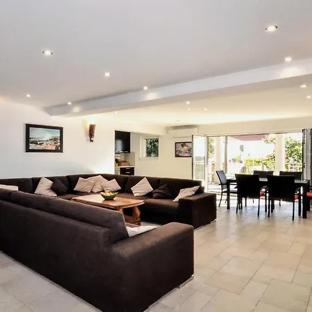 Triton Villa