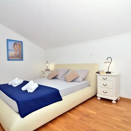 Triton Villa *