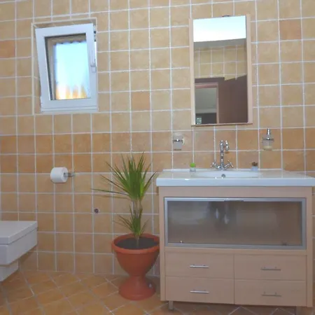 Villa Triton Vis